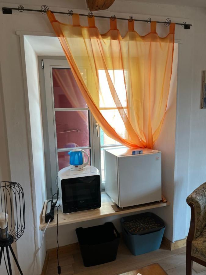 Chambre Papillon Avec Acces Terasse 拉纽维尔 外观 照片